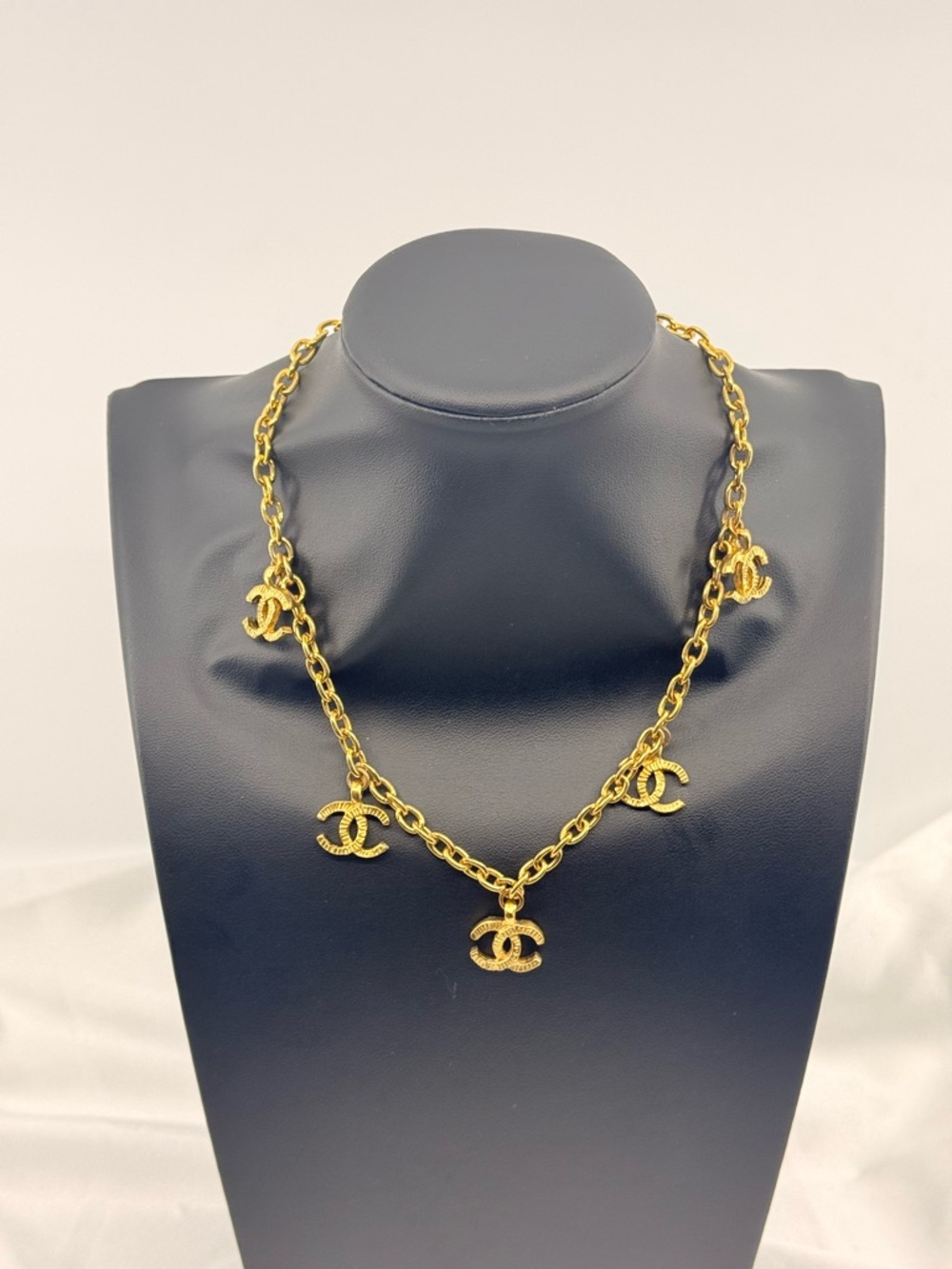Chanel Vintage Gold CC Logo Charm Collar Necklace